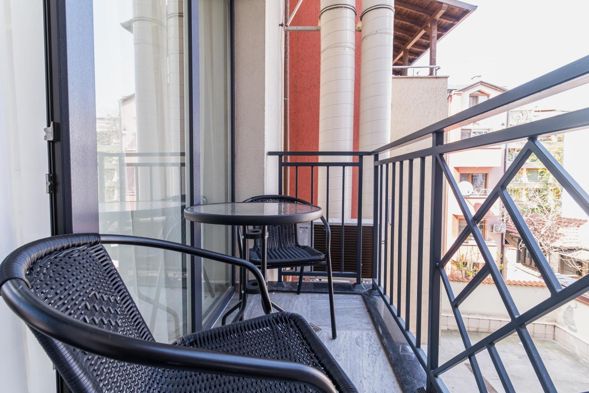 Modern 1-Bedroom Apartments Пловдив Екстериор снимка