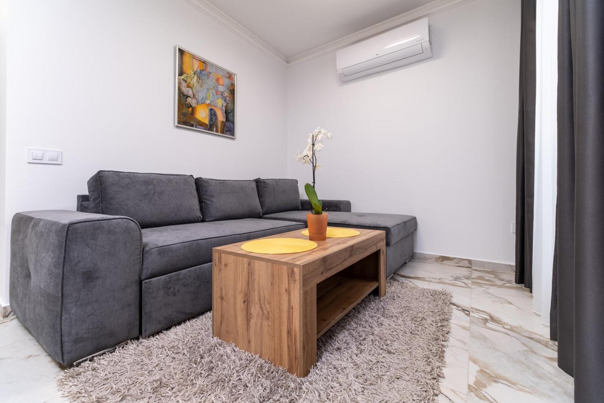Modern 1-Bedroom Apartments Пловдив Екстериор снимка