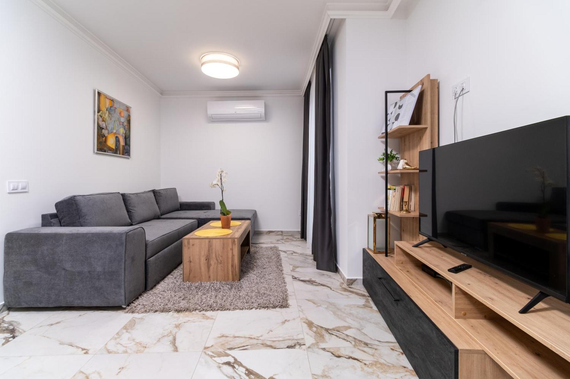 Modern 1-Bedroom Apartments Пловдив Екстериор снимка